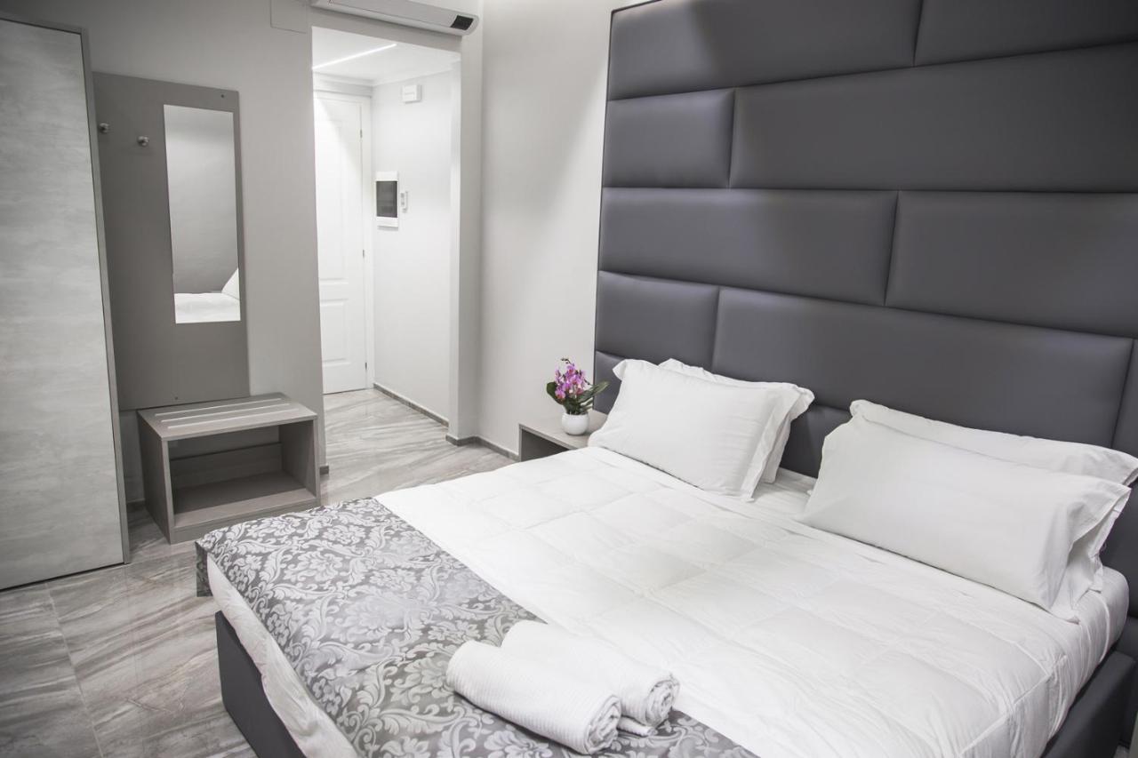Correnti Boutique Hotel Sanremo Bagian luar foto