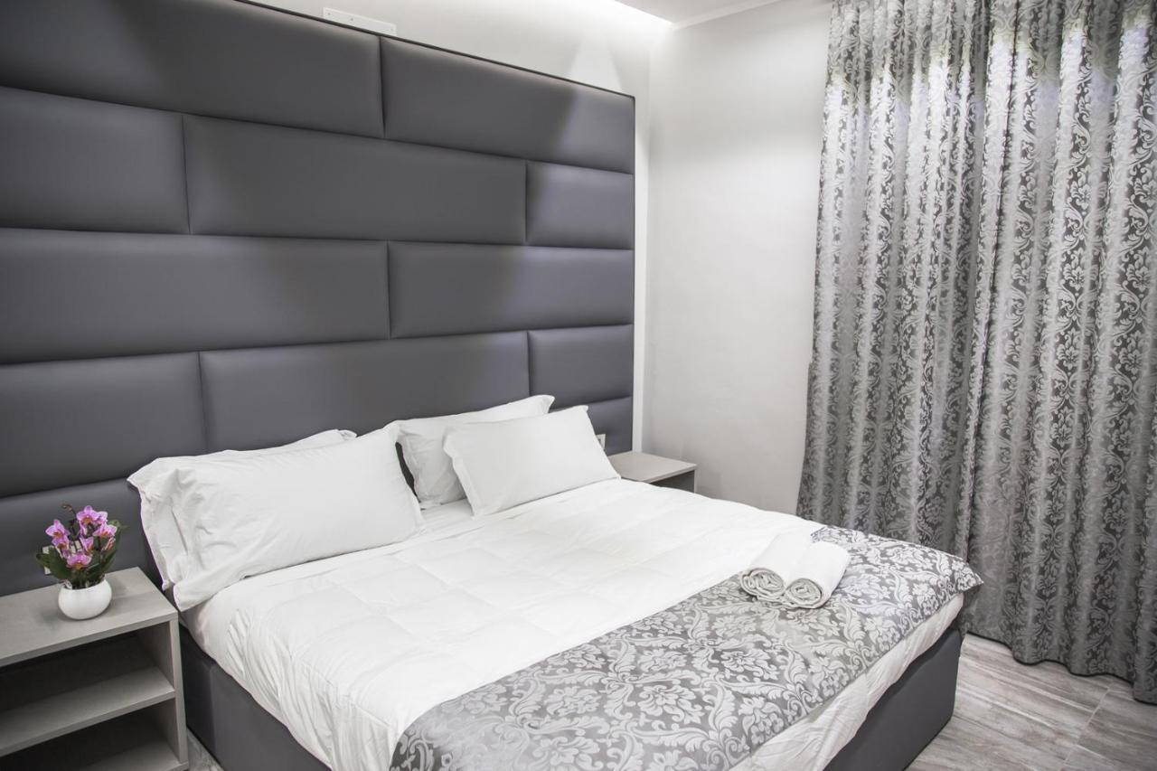 Correnti Boutique Hotel Sanremo Bagian luar foto